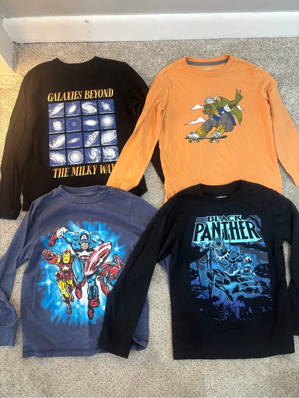 Bundle of Little Boy’s Long-Sleeve Graphic T-Shirt Marvel Black Panther XS/S 6-7